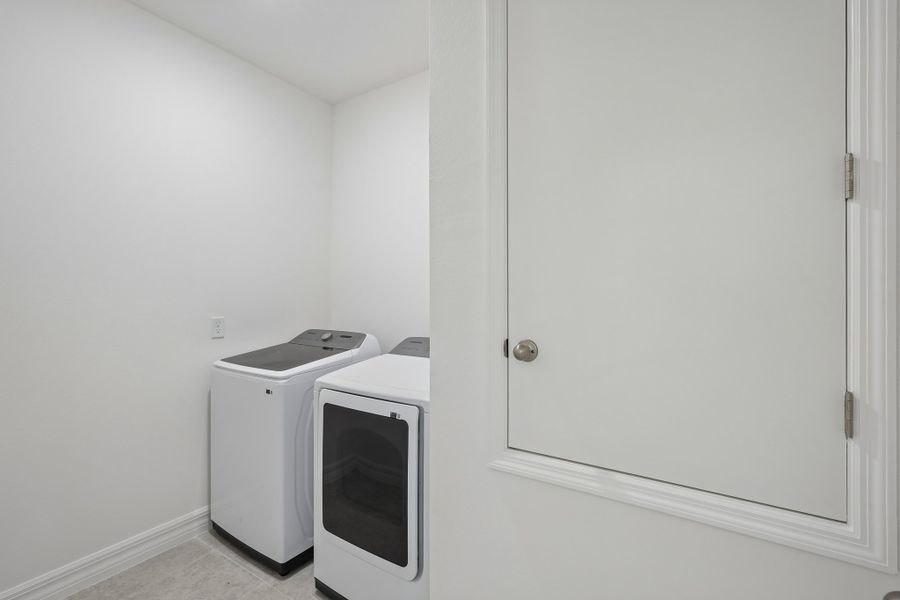 Close-up of interior finishes inside a home in Heritage Station, Punta Gorda (Image 20).