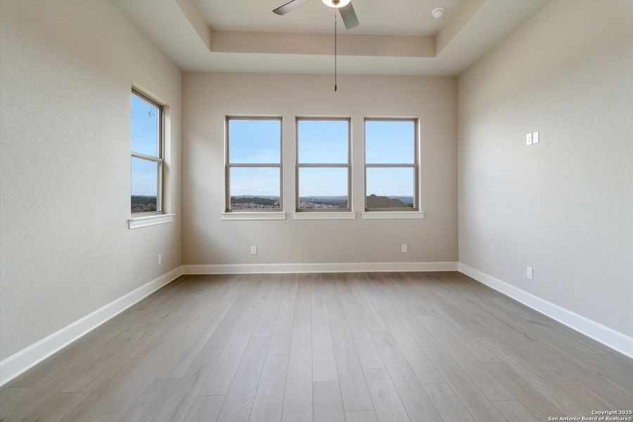 Spacious, unfurnished interior of a new home in Johnson Ranch, Bulverde (Image 23).