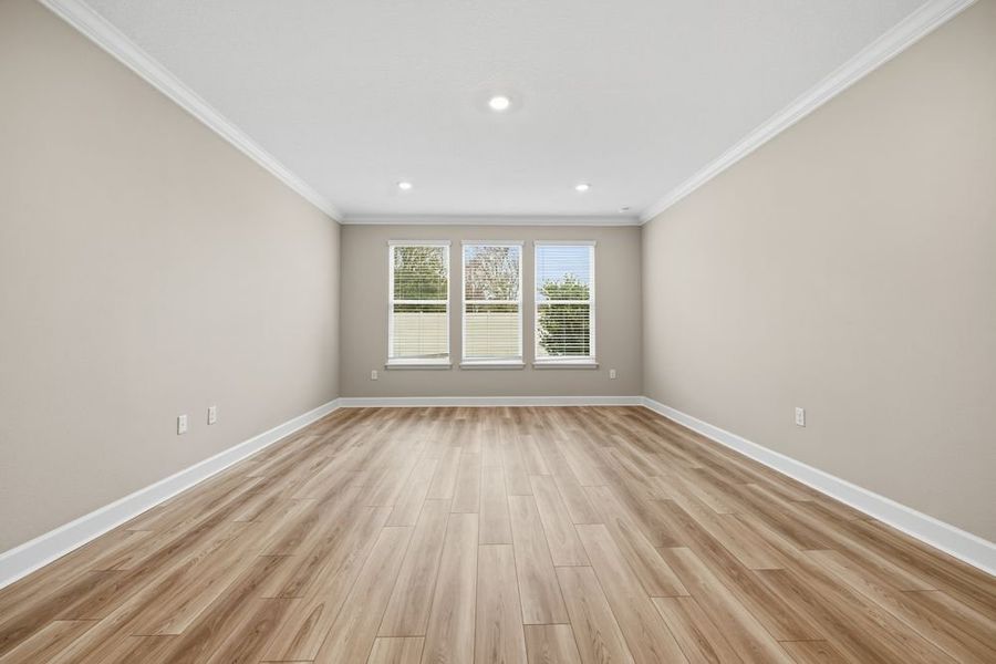 Spacious, unfurnished interior of a new home in Headwaters at Lofton Creek, Yulee (Image 25).