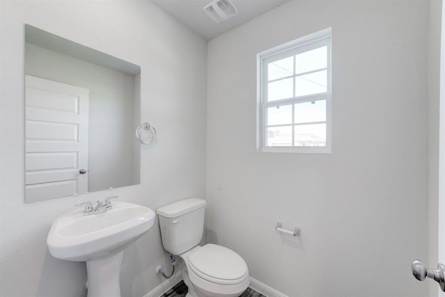 Furnished interior view inside a new home in Colony Park, Eastland (Image 17).