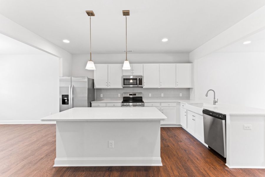 2,513sf New Home in New Bern, NC.  - Slide 6