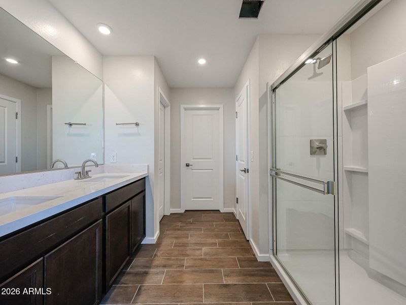 28_Oak-Manzanita-at-Teravalis_Buckeye_Ho 28_Oak-Manzanita-at-Teravalis_Buckeye_Ho