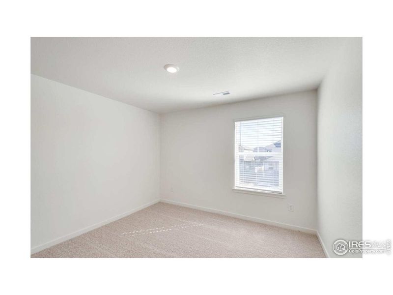 Spacious, unfurnished interior of a new home in Prairie Song, Windsor (Image 18).