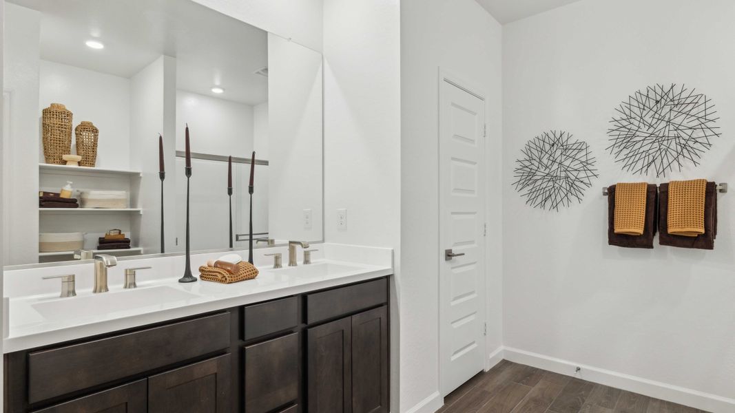 Furnished interior view inside a new home in Entrada Del Oro, Gold Canyon (Image 17). Furnished interior view inside a new home in Entrada Del Oro, Gold Canyon (Image 17).