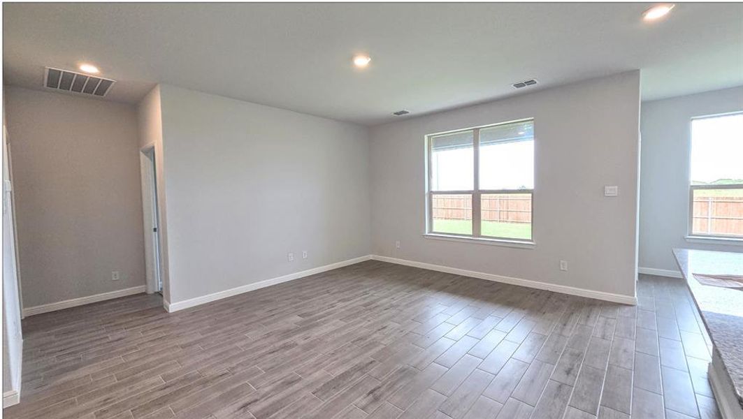 Spacious, unfurnished interior of a new home in Vista Point, Grandview (Image 8). Spacious, unfurnished interior of a new home in Vista Point, Grandview (Image 8).