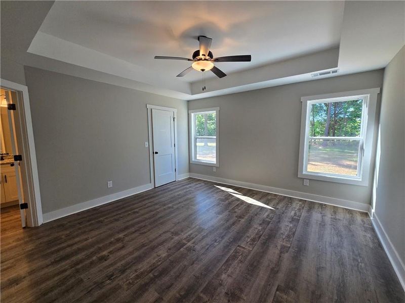 Spacious, unfurnished interior of a new home in , Lavonia (Image 8).
