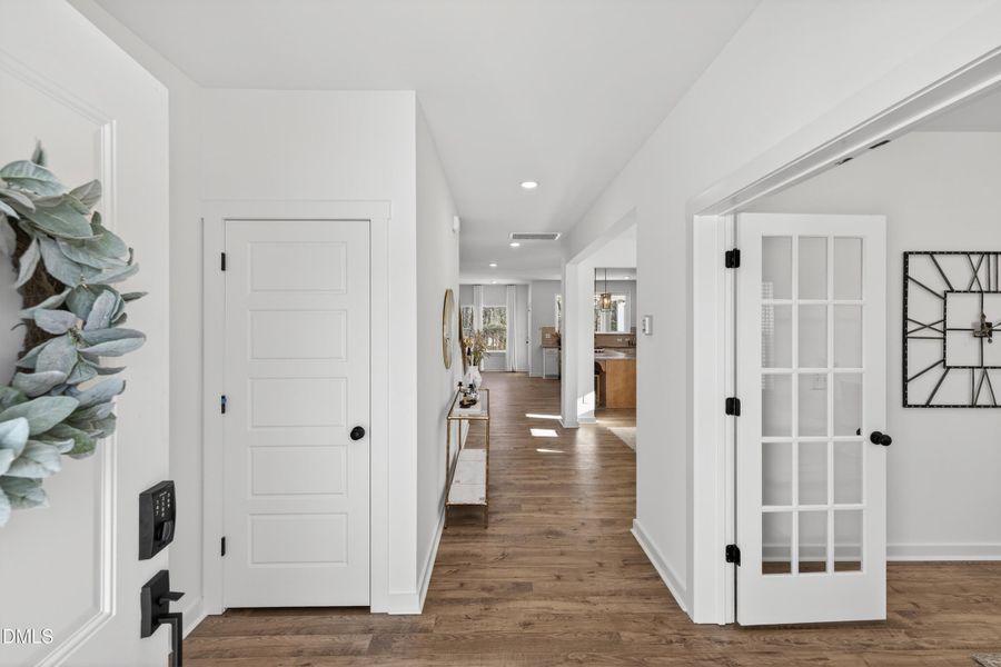 58 Manor Stone Dr-41