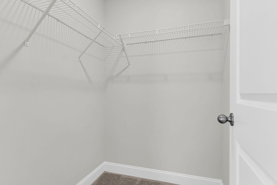 Spacious, unfurnished interior of a new home in Sweetgrass Station, Summerville (Image 18).