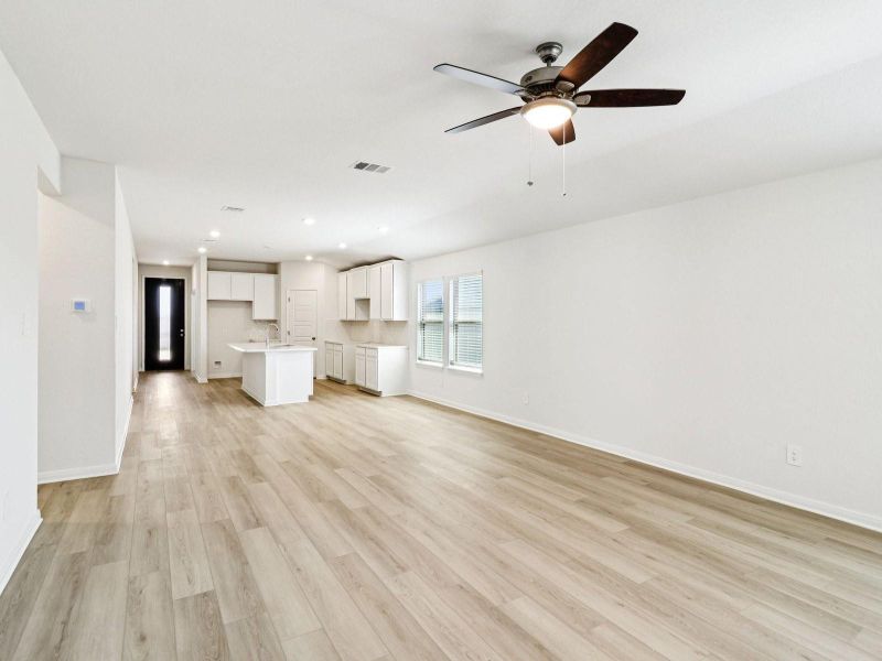 Photo is not of the actual home, but is an inspirational photo of builder’s model home and may depict options, furnishings, and/or decorator features that are not included Photo is not of the actual home, but is an inspirational photo of builder’s model home and may depict options, furnishings, and/or decorator features that are not included