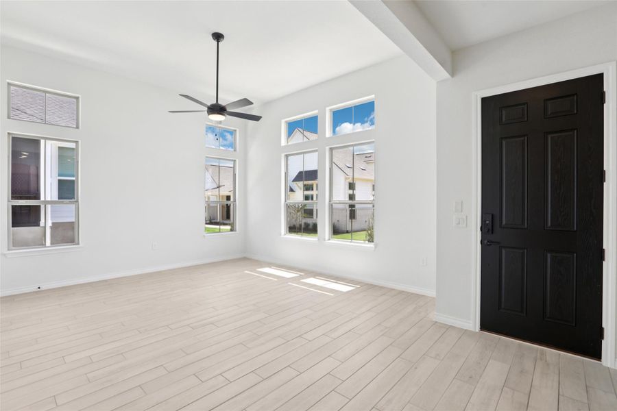 Spacious, unfurnished interior of a new home in Villas at Kissing Tree, San Marcos (Image 19).