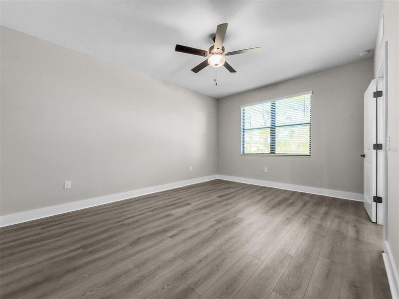 Spacious, unfurnished interior of a new home in , Port Charlotte (Image 16).