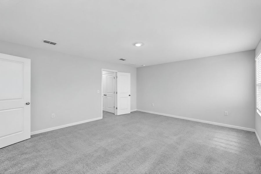 Spacious, unfurnished interior of a new home in Westview Community Group Page, Kissimmee (Image 19).