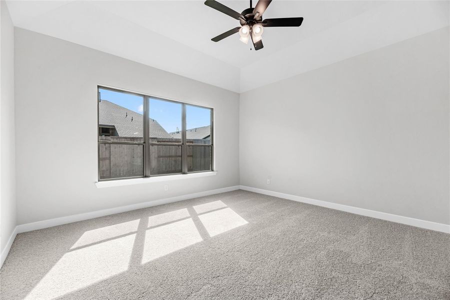 Spacious, unfurnished interior of a new home in , Fulshear (Image 18).