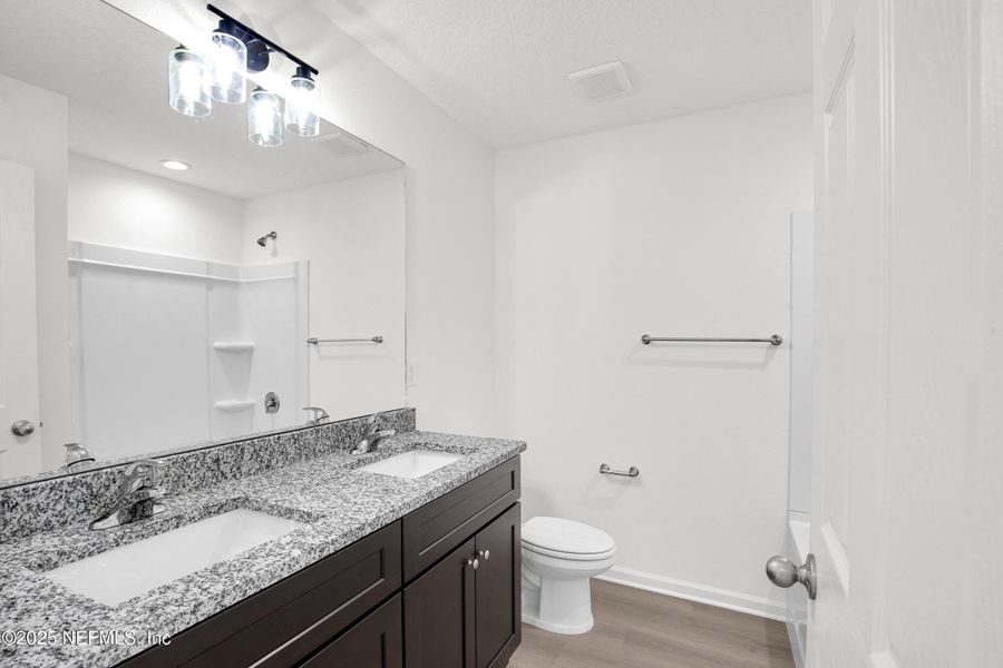 Furnished interior view inside a new home in , Palatka (Image 8).