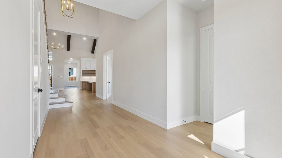 Spacious, unfurnished interior of a new home in Prosper Ridge, Prosper (Image 14).