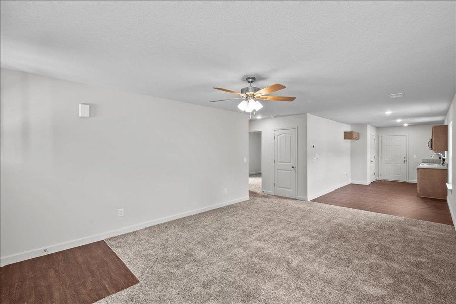Spacious, unfurnished interior of a new home in Gentry Place, Spartanburg (Image 9).