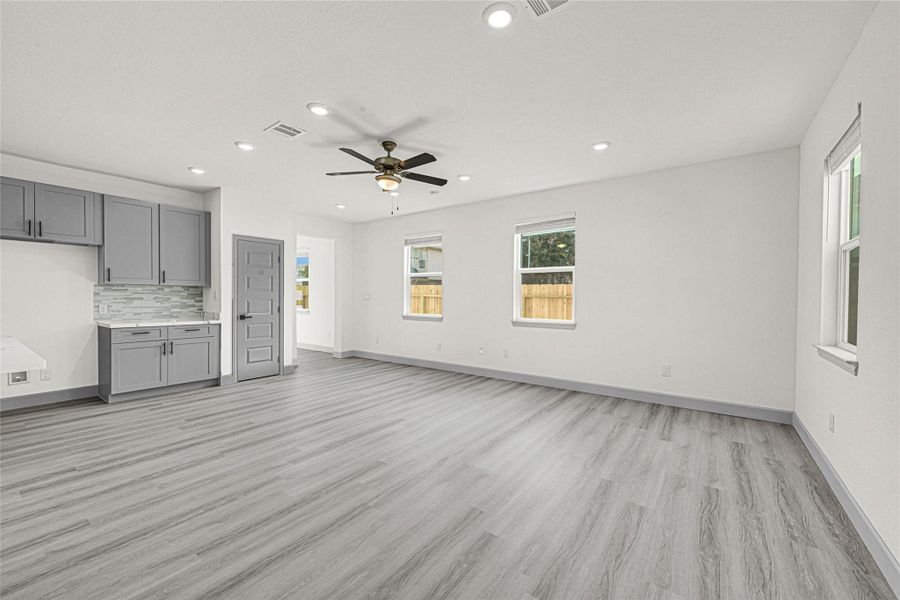 Spacious, unfurnished interior of a new home in , Houston (Image 30). Spacious, unfurnished interior of a new home in , Houston (Image 30).