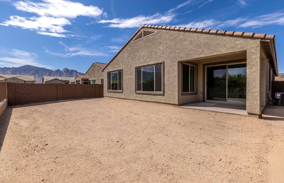 Exterior details and patio area of a home in Vistoso Canyon Estates, Oro Valley (Image 3).