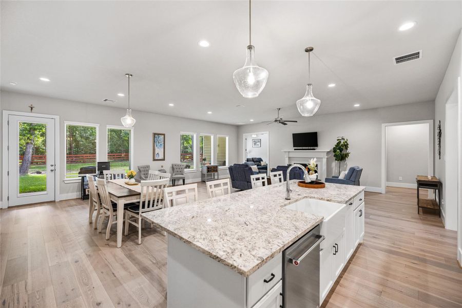 Furnished interior view inside a new home in Ridgelake Shores, Montgomery (Image 26).