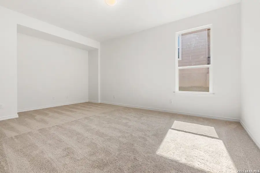 Spacious, unfurnished interior of a new home in Knox Ridge, Converse (Image 20).