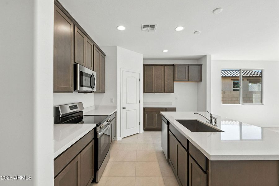 15-web-or-mls-Hilton-15 (3) 15-web-or-mls-Hilton-15 (3)