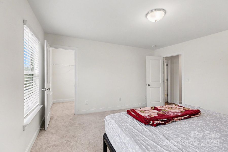 Furnished interior view inside a new home in , Harrisburg (Image 17).
