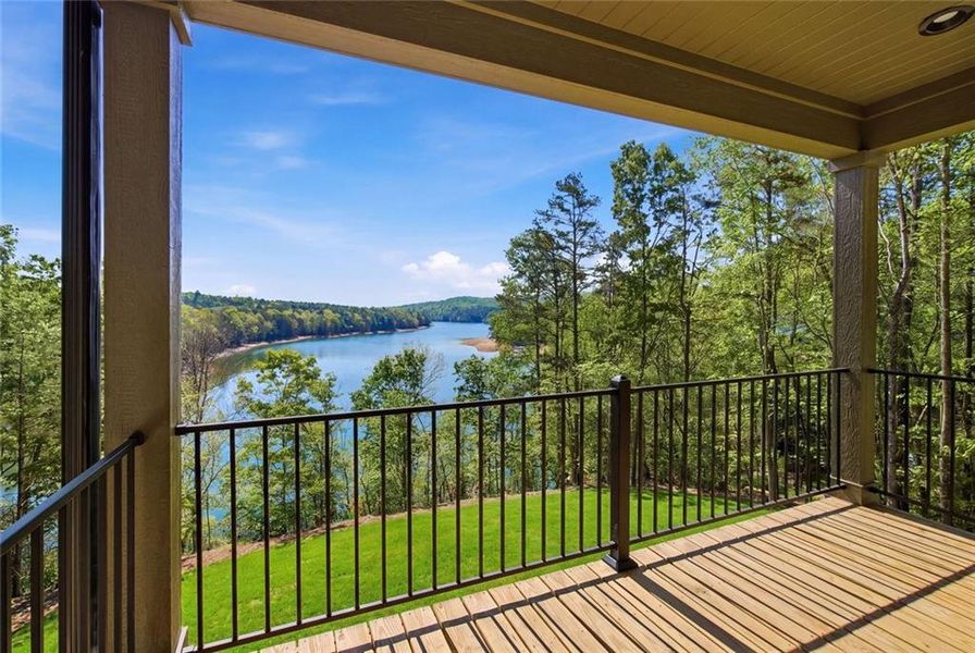 Exterior details and patio area of a home in , Blairsville (Image 32).