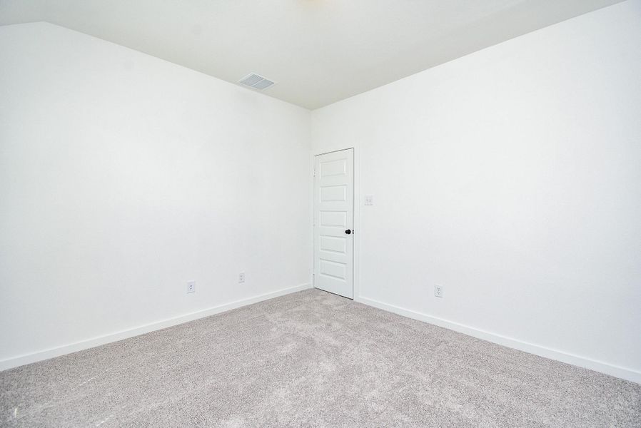 Spacious, unfurnished interior of a new home in Glendale Lakes, Arcola (Image 24).