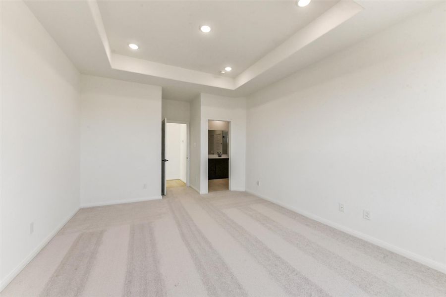 Spacious, unfurnished interior of a new home in Colony at Pinehurst, Pinehurst (Image 23). Spacious, unfurnished interior of a new home in Colony at Pinehurst, Pinehurst (Image 23).