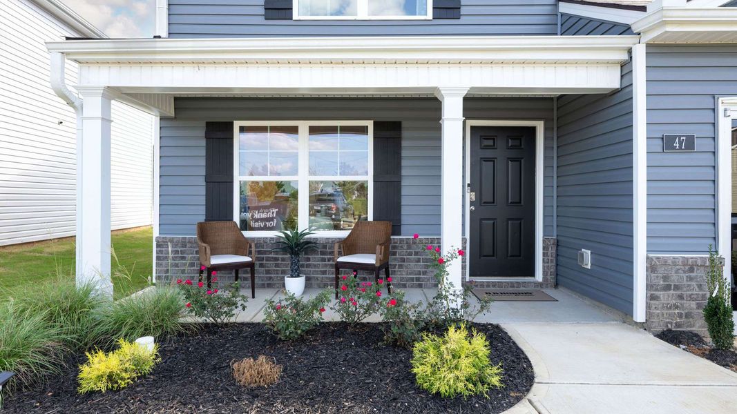 Exterior details and patio area of a home in Hawk's Ridge, Rossville (Image 2).