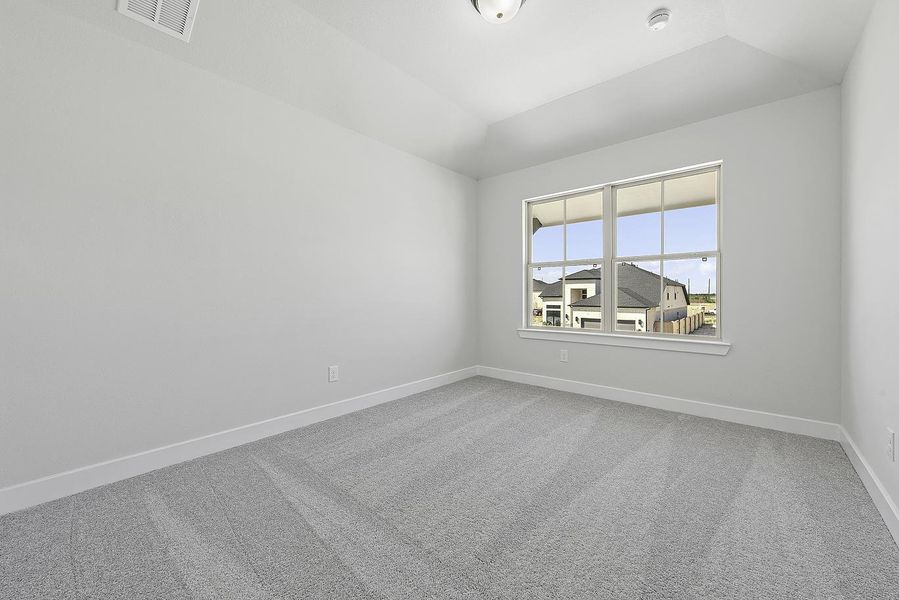 Spacious, unfurnished interior of a new home in Jordan Ranch, Katy (Image 21).