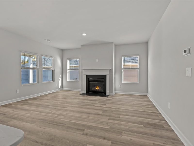 Spacious, unfurnished interior of a new home in Vickery Station, Woodruff (Image 12).