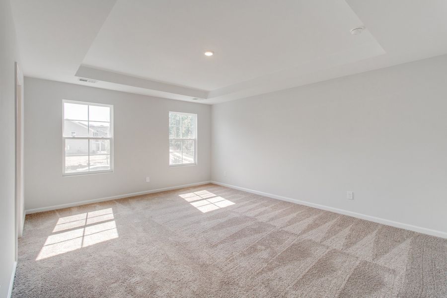 Spacious, unfurnished interior of a new home in Ellington, Elgin (Image 26).
