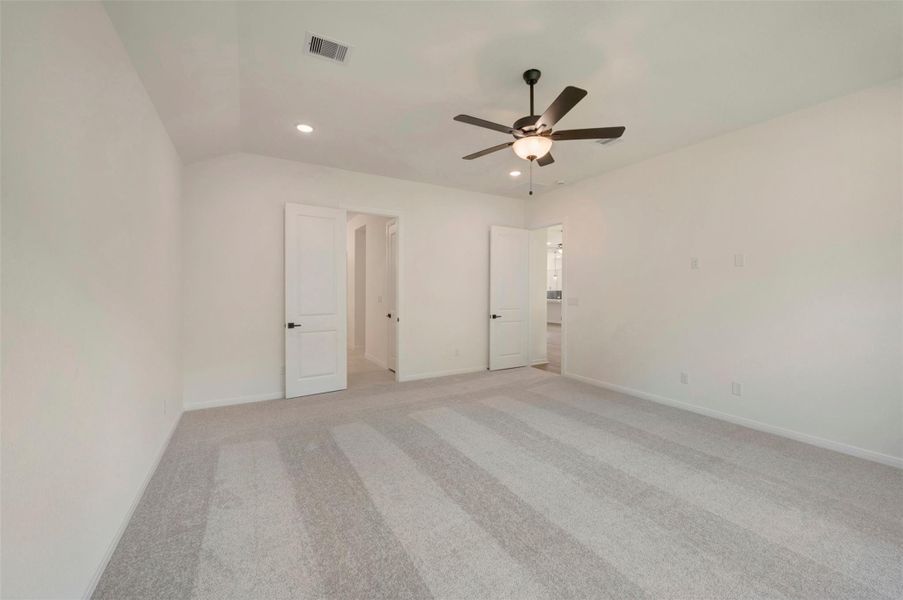 Spacious, unfurnished interior of a new home in Escondido - Overlook Collection, Magnolia (Image 29).