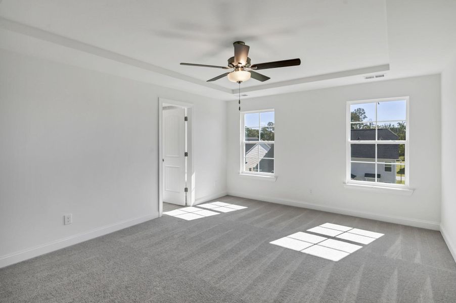 Spacious, unfurnished interior of a new home in Ashton Lakes, Lexington (Image 37).