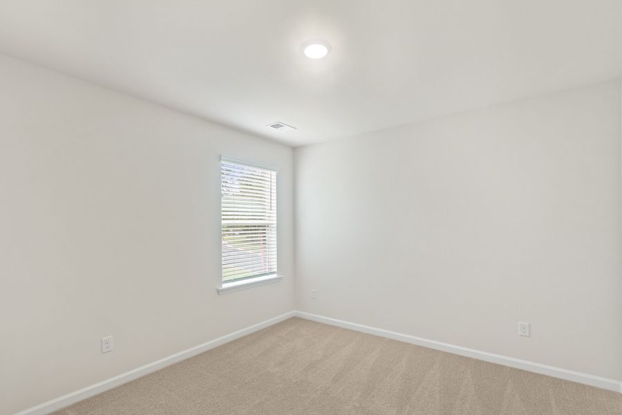 Spacious, unfurnished interior of a new home in Hitchcock Preserve, Aiken (Image 12).