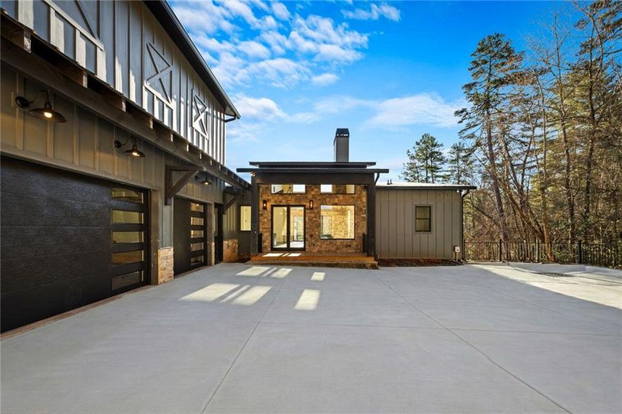 Exterior details and patio area of a home in , Blue Ridge (Image 29).