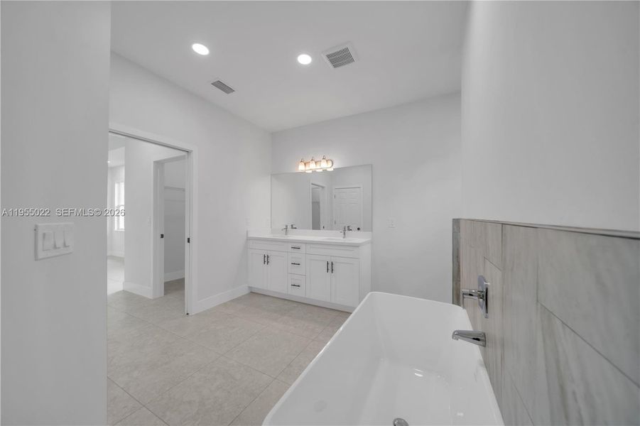 Image 45 of a home in .