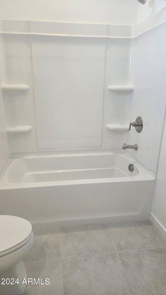 Frontera Lot 187 Bathroom 2 Tub-Shower