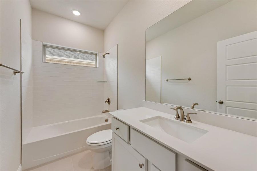 Furnished interior view inside a new home in Sutton Fields, Celina (Image 12).