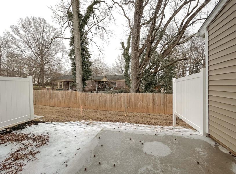 Image 22 of a home in East Main Townes.