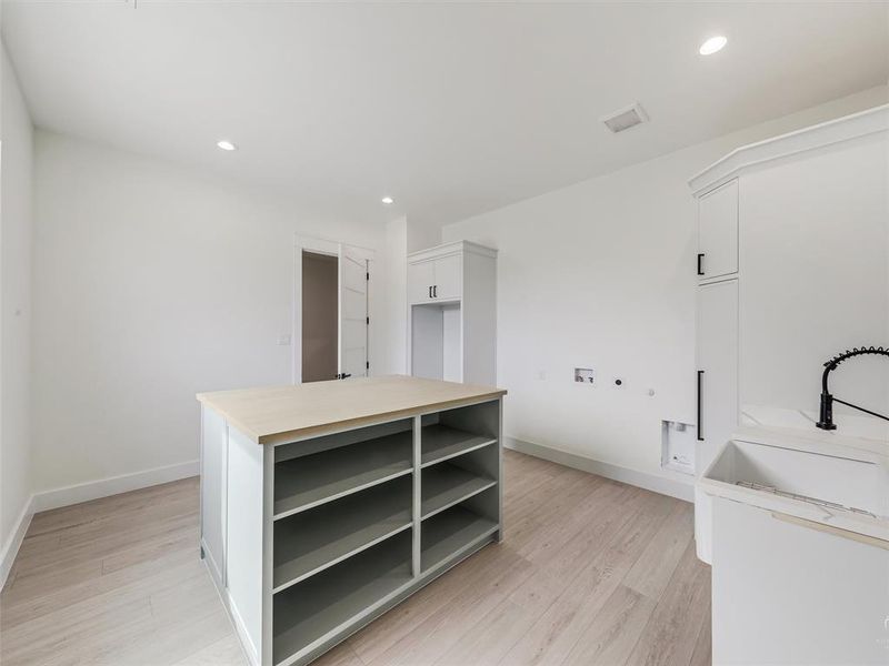 Furnished interior view inside a new home in , Gunter (Image 10).