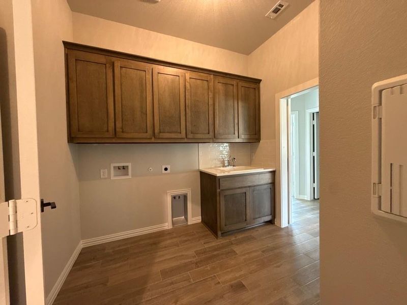 Furnished interior view inside a new home in Oak Grove Addition, Springtown (Image 14).