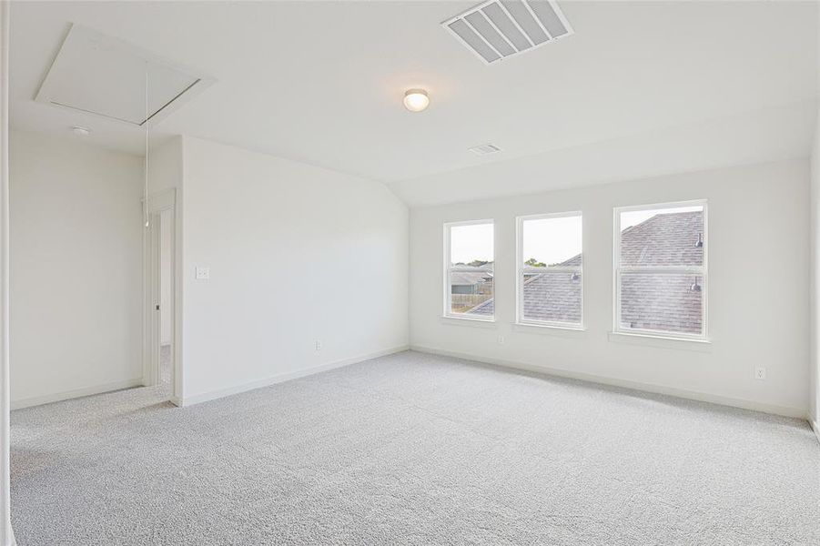 Unfurnished room with carpet flooring