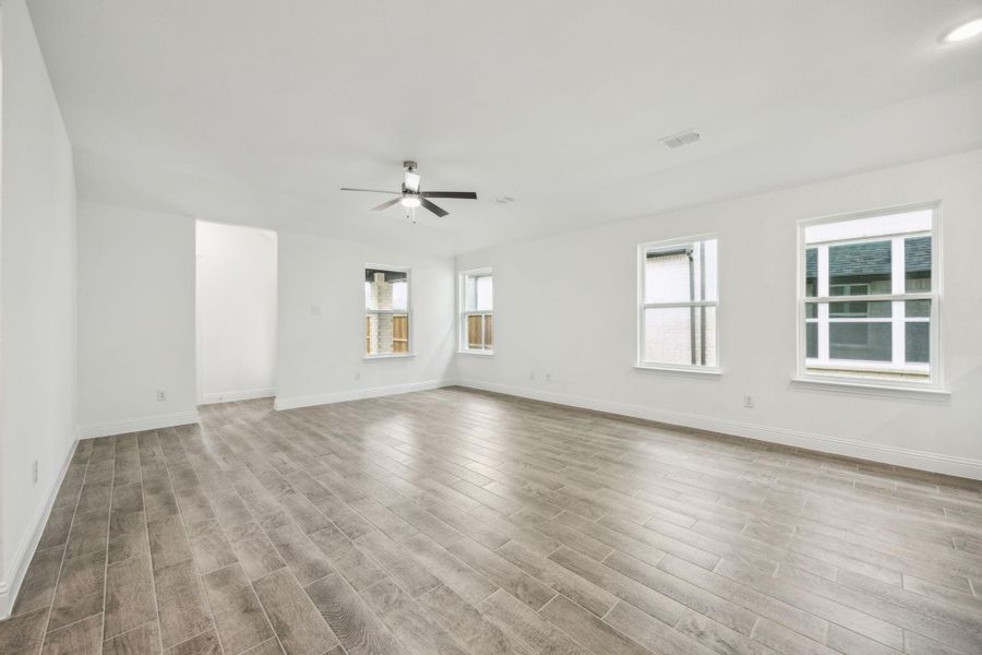 Spacious, unfurnished interior of a new home in Saint Tropez, Huffman (Image 12). Spacious, unfurnished interior of a new home in Saint Tropez, Huffman (Image 12).