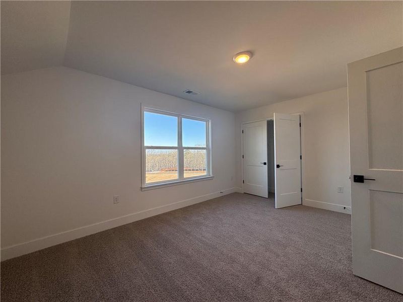 Spacious, unfurnished interior of a new home in Tuscany Hills, Douglasville (Image 22).