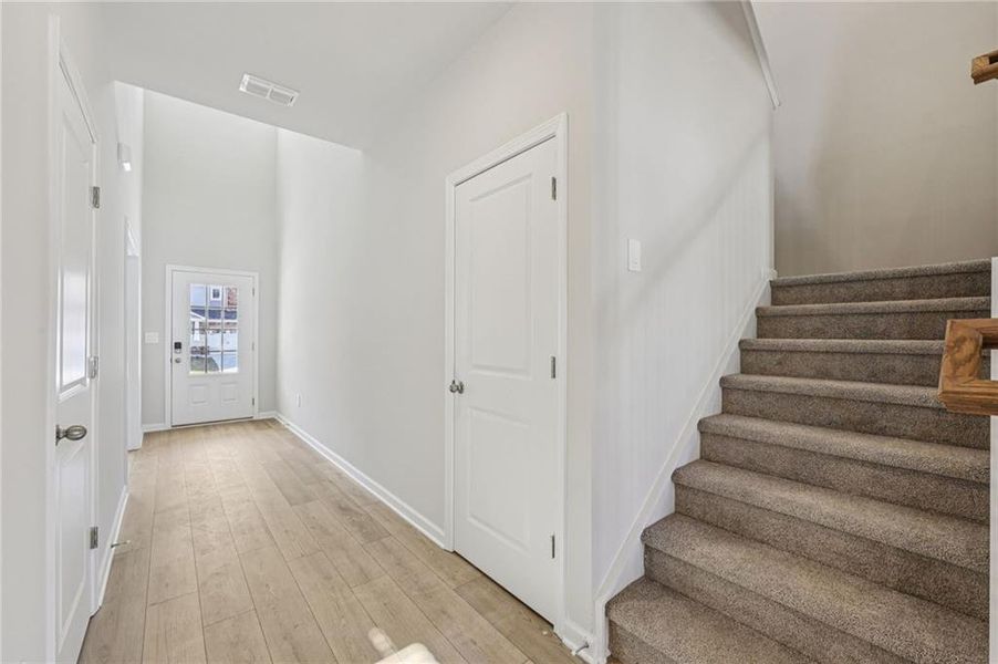 Spacious, unfurnished interior of a new home in The Oaks at Dawson, Dawsonville (Image 18).