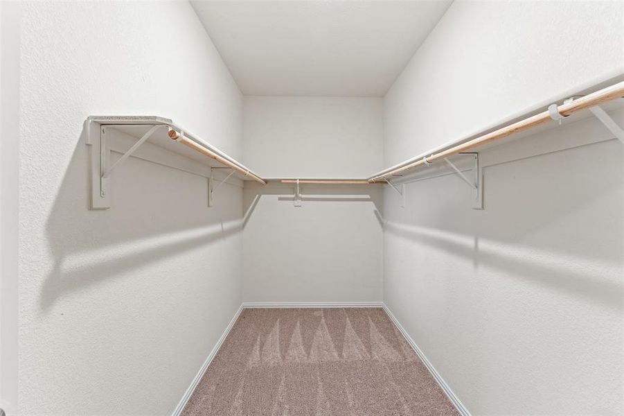 Spacious, unfurnished interior of a new home in , Waco (Image 13).