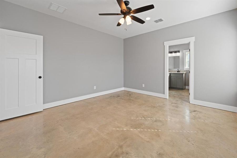 Spacious, unfurnished interior of a new home in , Whitney (Image 12).