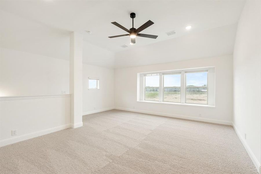 Spacious, unfurnished interior of a new home in Glenbrook, Red Oak (Image 35).